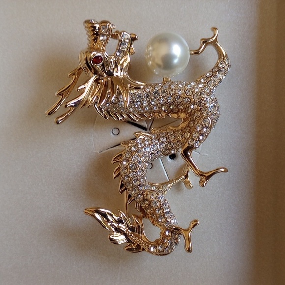 NIB Anne Klein Pave' Encrusted Dragon Pin Gift Box Ruby Eye Faux Pearl - Picture 3 of 7